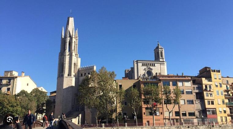 Apartamento Con Encanto Y Terraza En Barri Vell De Girona, El Cul De La Lleona Apartamento Exterior foto